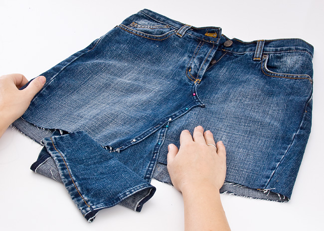 Bỏ túi cách sửa quần jean thành váy trong vòng một nốt nhạc oldtonew1  biến quần jean cũ thành váy sành điệu